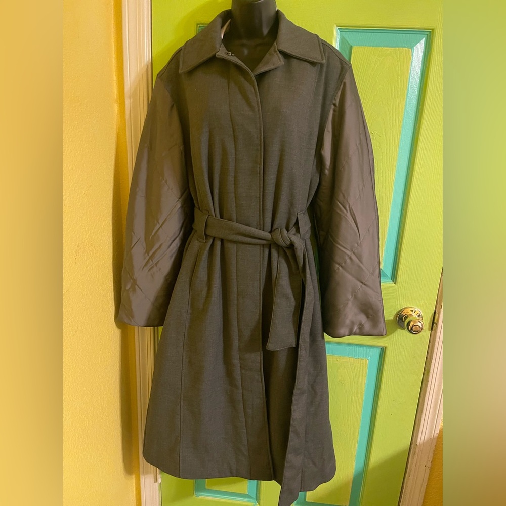 NWT Abercrombie & Fitch Nicole Benefield Quilted Sleeve Women’s Trench Coat SZ M